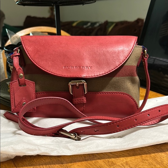 Burberry Red and Tan Women's Bag - Picture 1 of 13